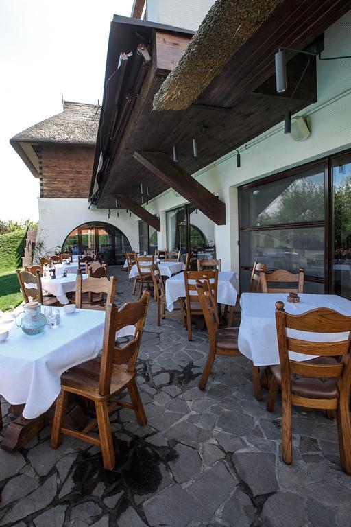 Gosteria Hata Podoprygora Obukhivka Экстерьер фото